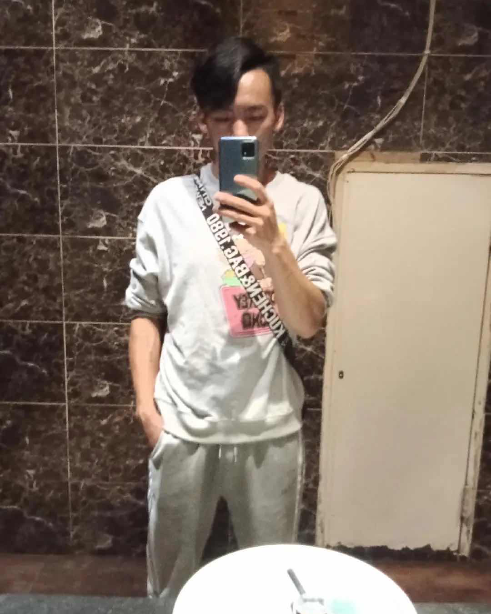 玉霄俊鑫